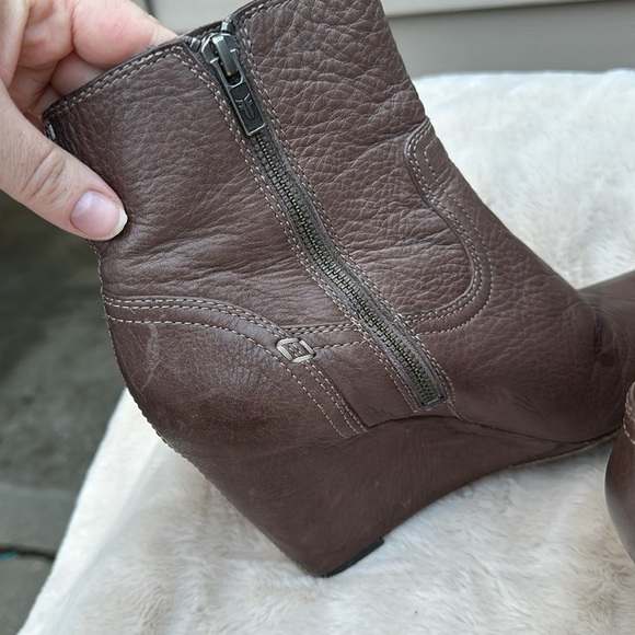 Frye Reina Wedge Short Ankle Boot Size 9.5 - Picture 8 of 14